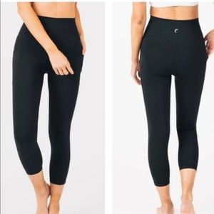 ZYIA ACTIVE Black Cropped Pocket Brilliant High Rise Leggings